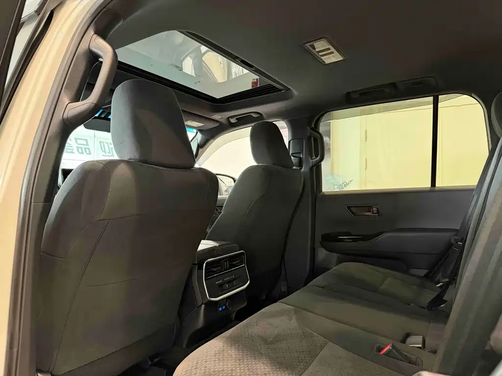 Toyota Land Cruiser — миниатюра 17