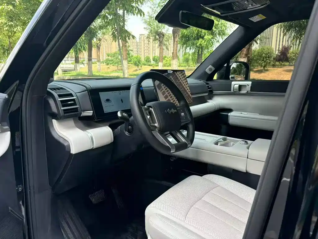 Fangchengbao Leopard 7 7 2025 190KM Ultra