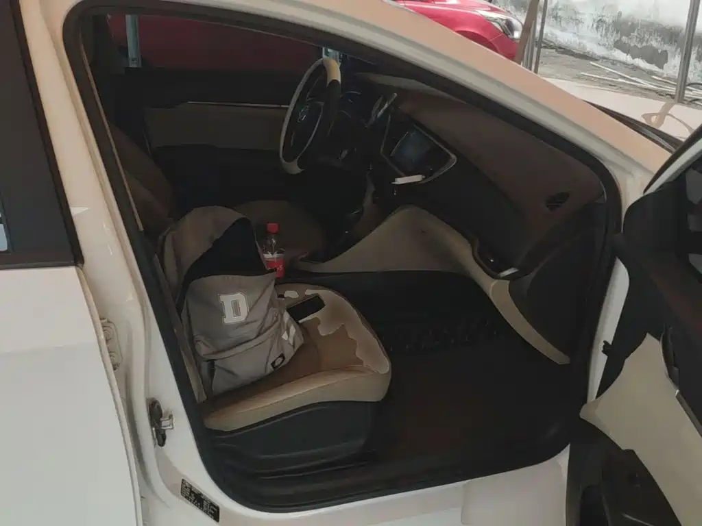 Buick Excelle — миниатюра 25