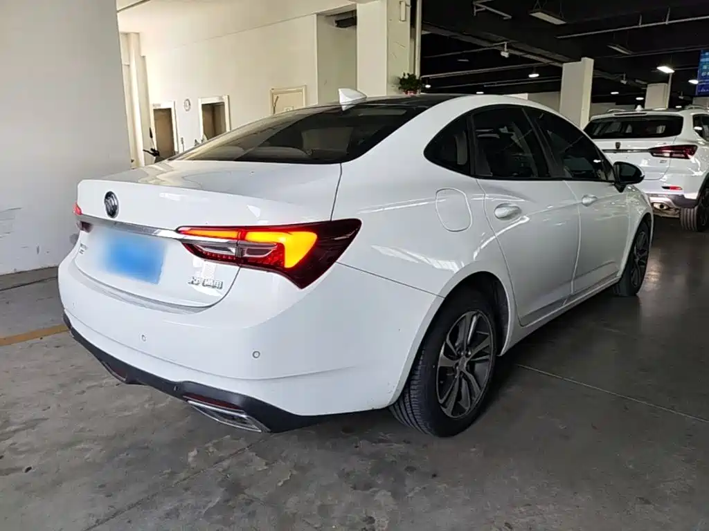 Buick Verano — миниатюра 7
