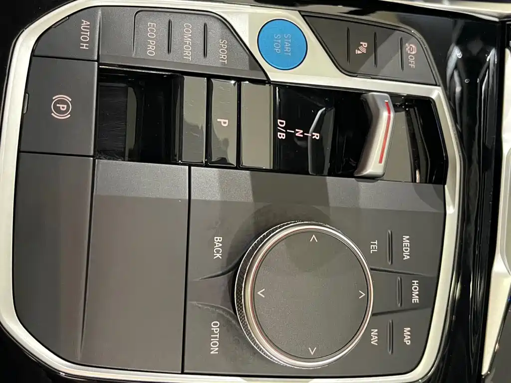 BMW i4 — миниатюра 13