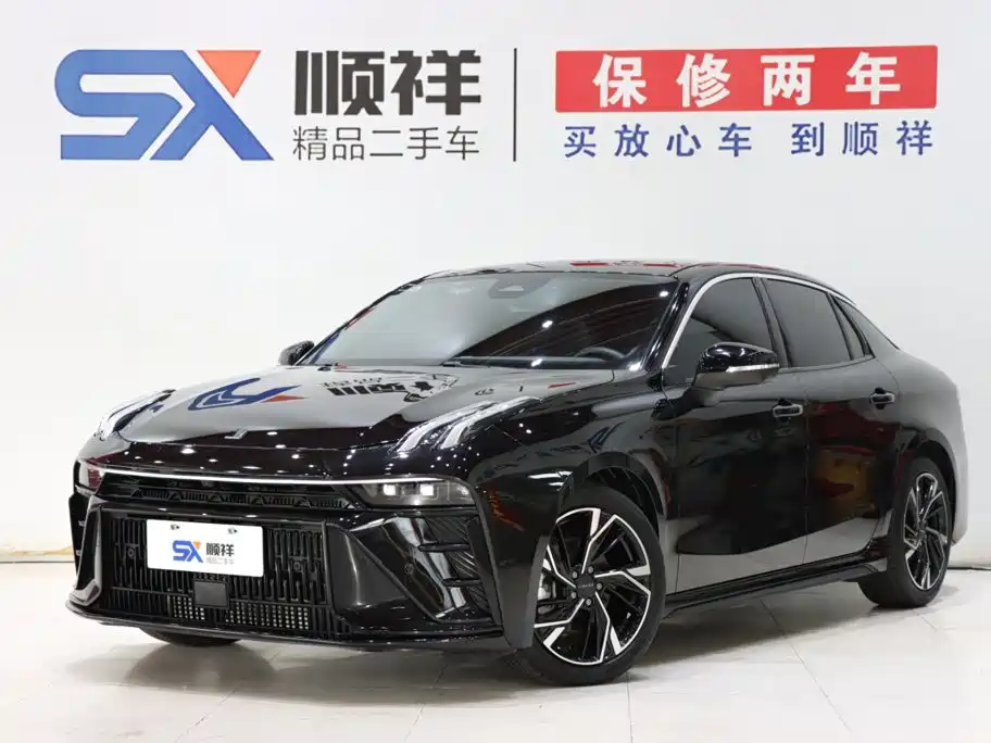 Lynk & Co 03