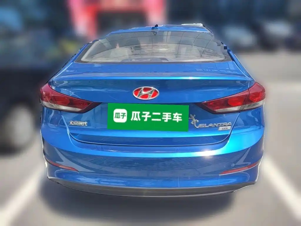 Hyundai Elantra — миниатюра 10