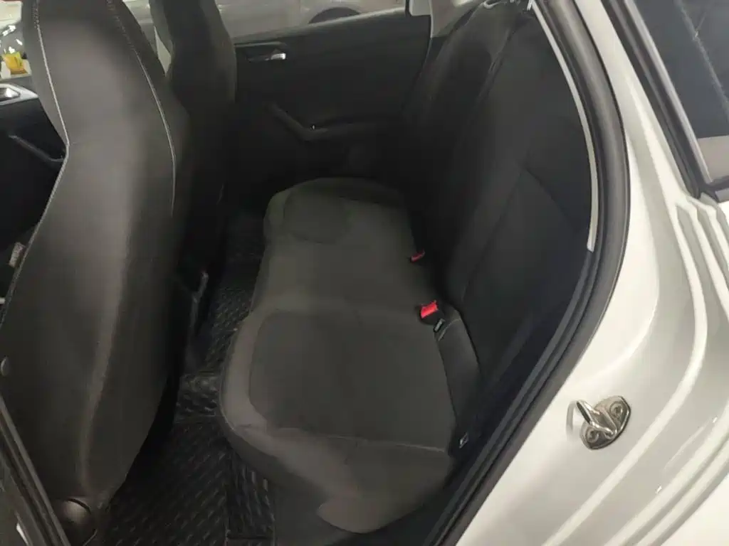 Volkswagen Polo — миниатюра 17