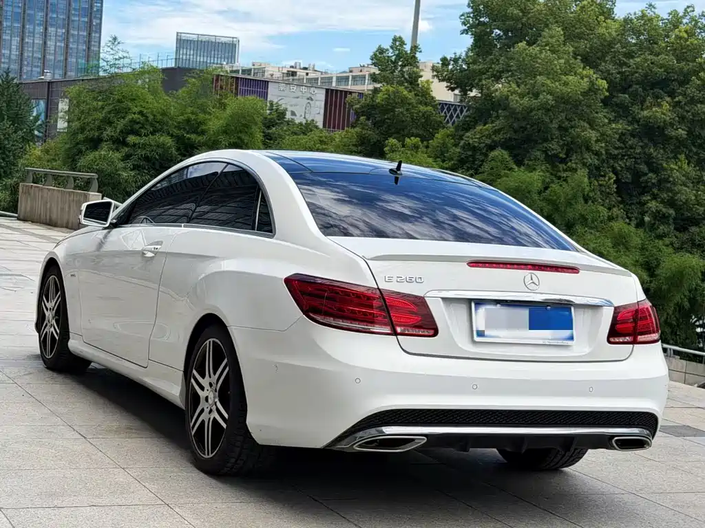 Mercedes-Benz E-Class (Import) — миниатюра 5