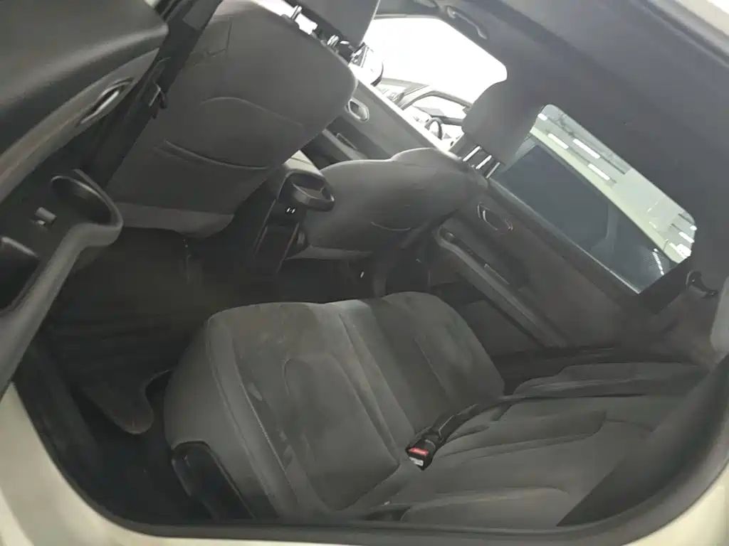 Hyundai EO — миниатюра 17