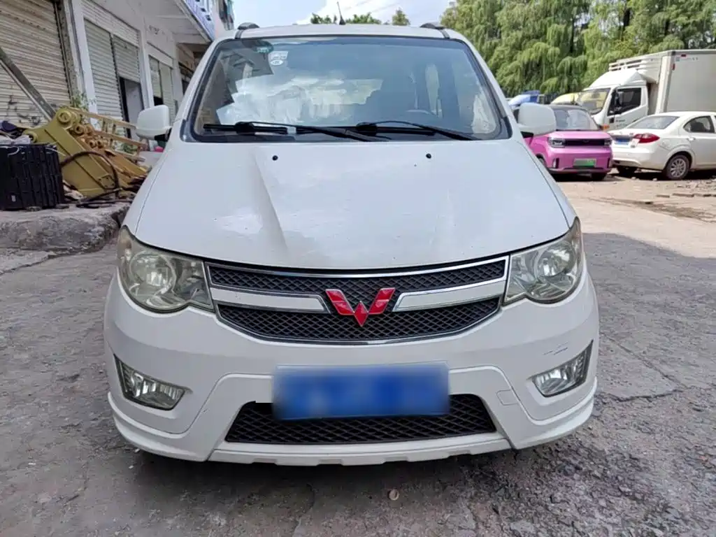Wuling Hongguang — миниатюра 3
