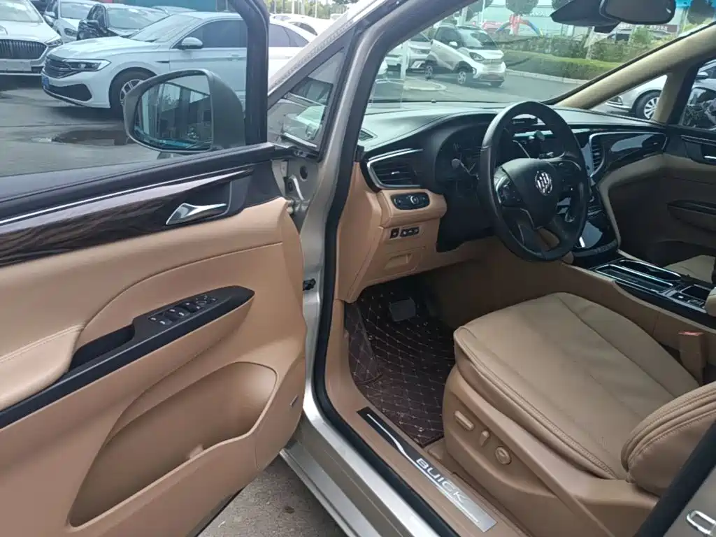 Buick GL8 — миниатюра 16