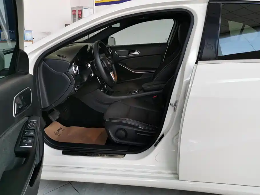 Mercedes-Benz A-Class (Import) — миниатюра 9