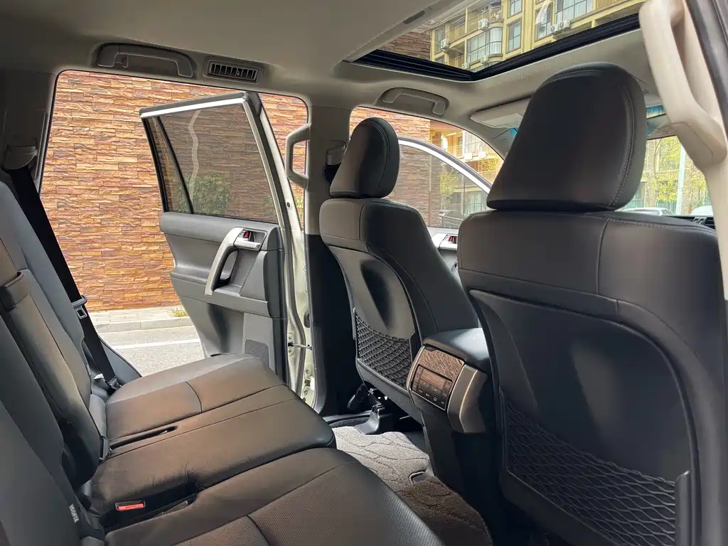 Toyota Prado — миниатюра 5