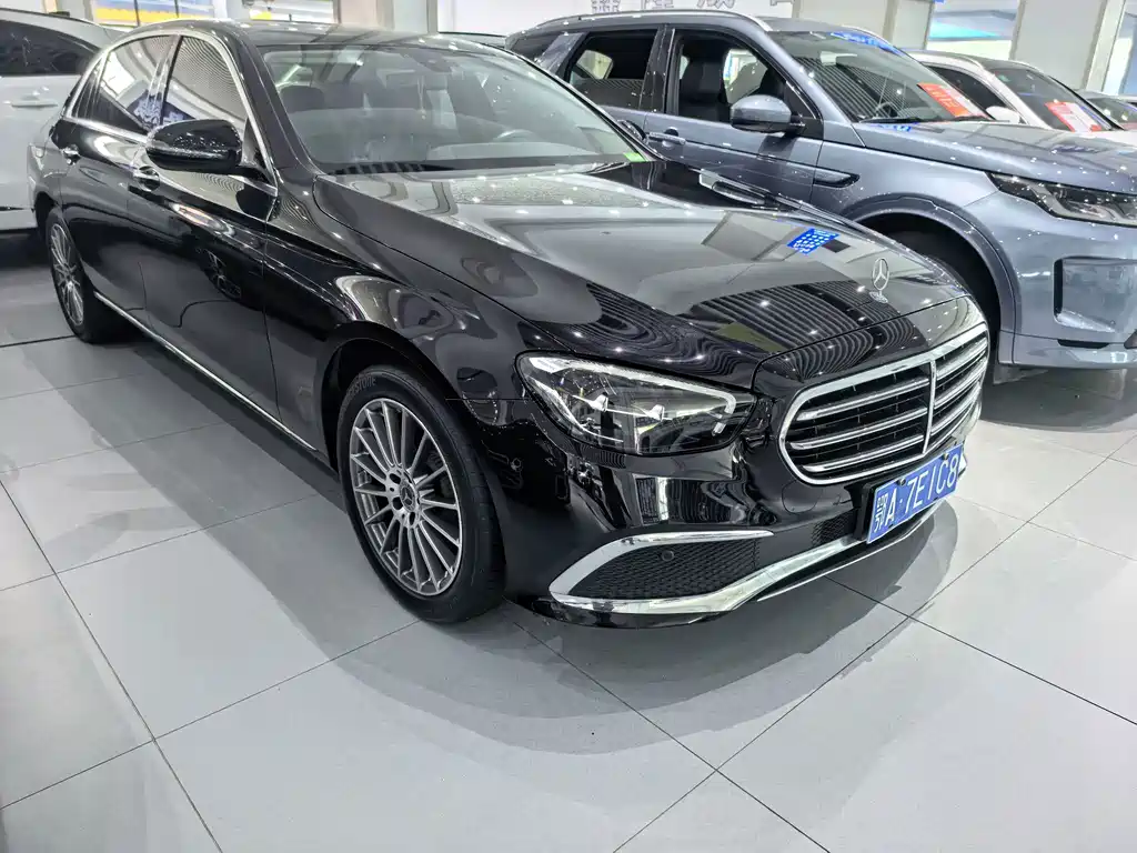 Mercedes-Benz E-Class — миниатюра 3