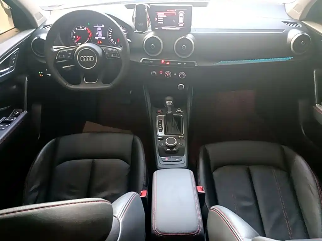 Audi Q2L — миниатюра 10