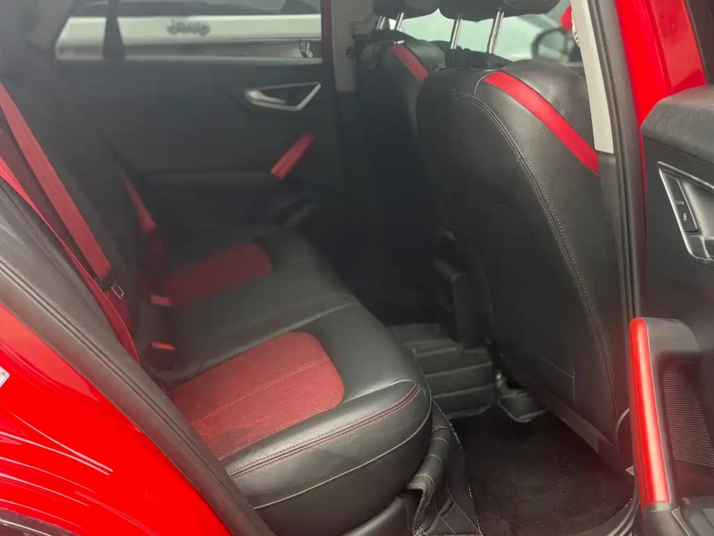 Audi Q2L — миниатюра 8