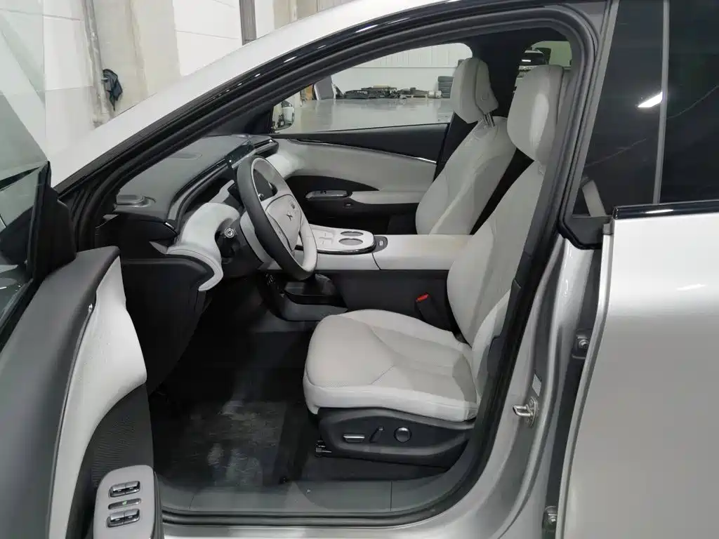 XPeng G7 — миниатюра 10