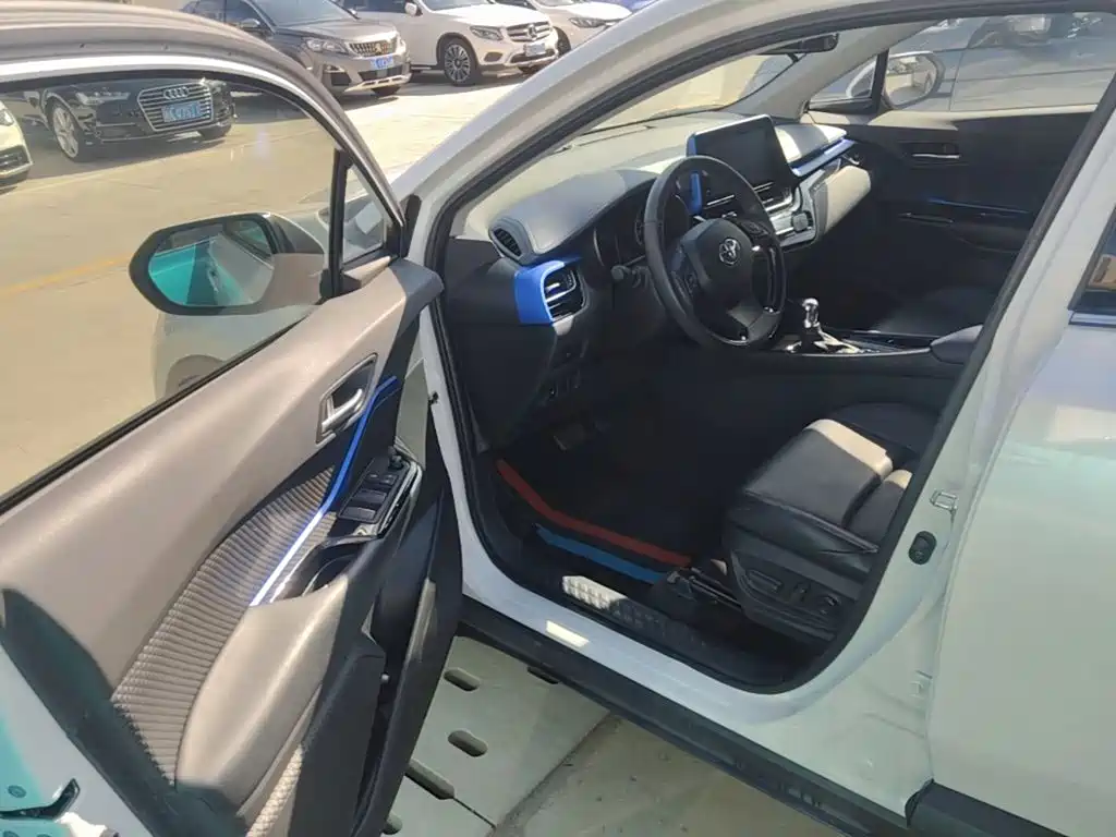 Toyota C-HR — миниатюра 16