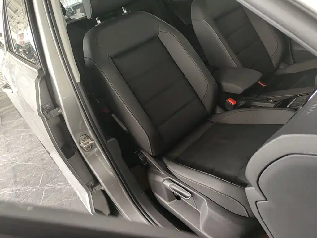 Volkswagen T-Roc — миниатюра 25