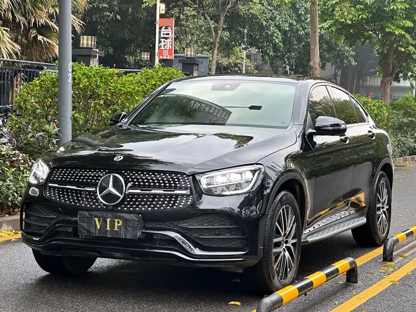 奔驰GLC轿跑 2023款 GLC 300 4MATIC 轿跑SUV 2023