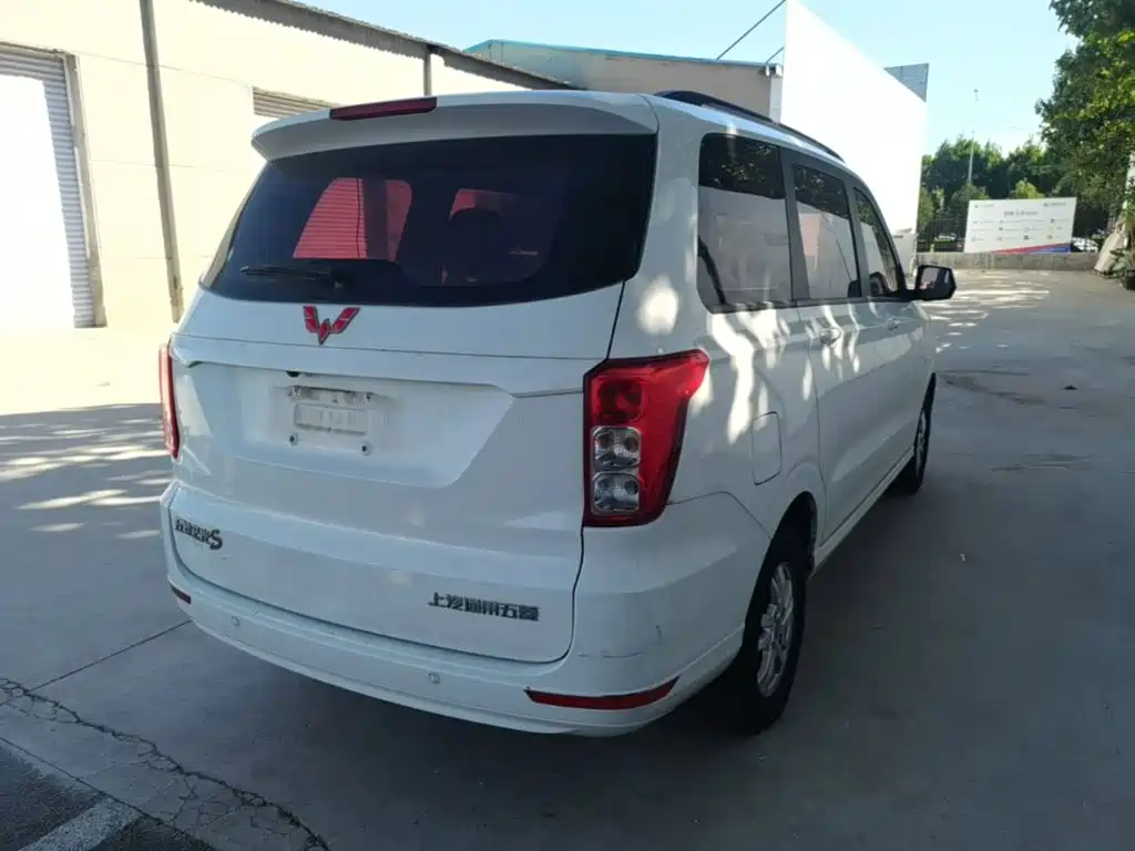 Wuling Hongguang — миниатюра 5