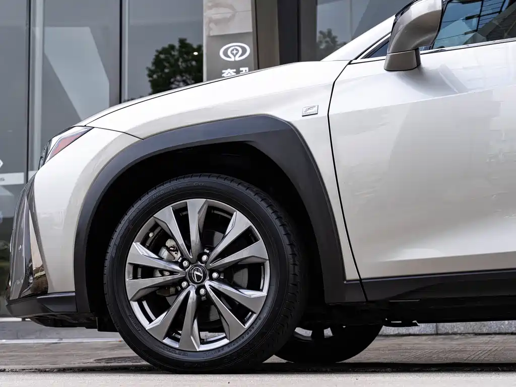 Lexus UX — миниатюра 8