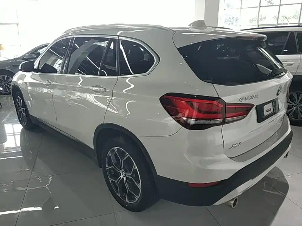 BMW X1 — миниатюра 5