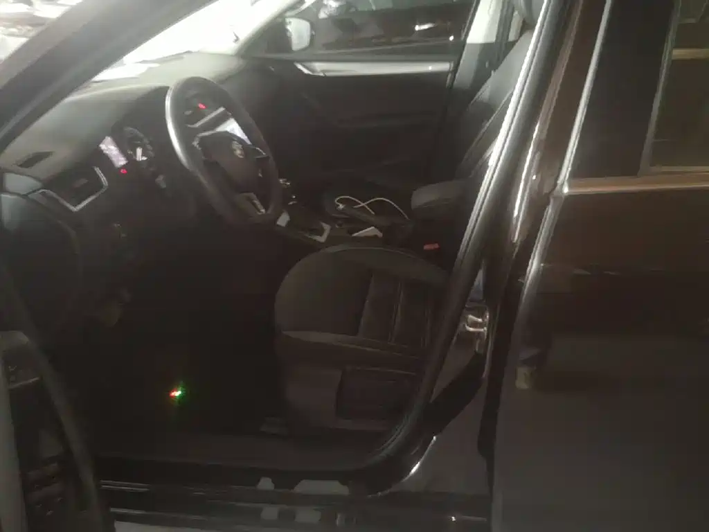 Skoda Octavia — миниатюра 15