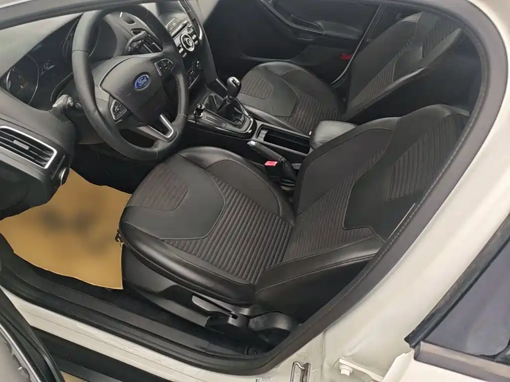 Ford Focus — миниатюра 15