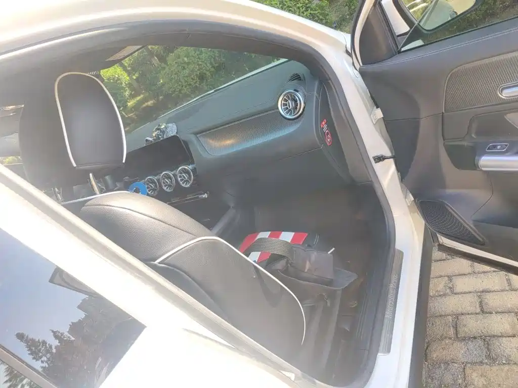 Mercedes-Benz GLA — миниатюра 19