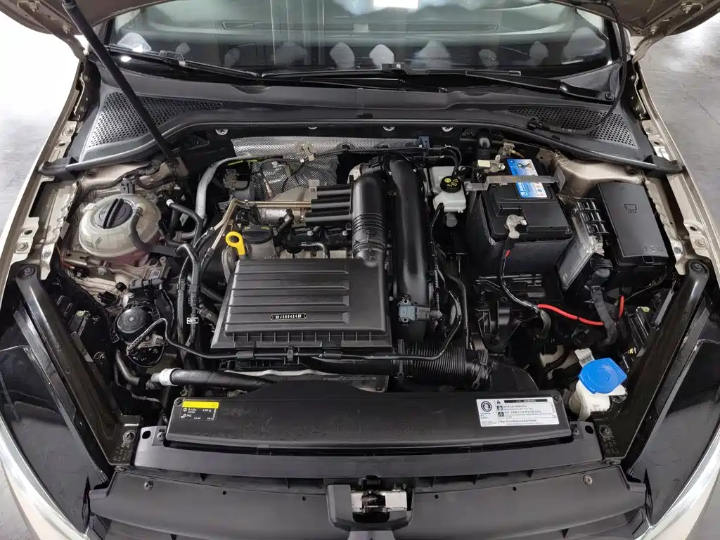 Volkswagen Golf — миниатюра 6