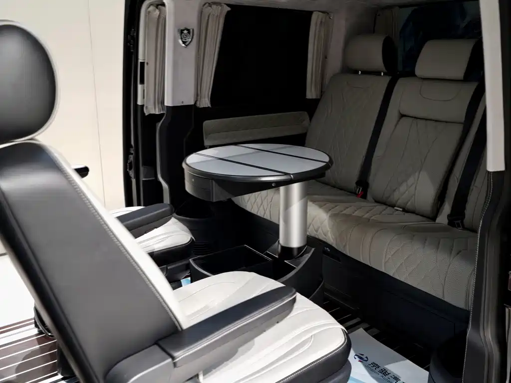 Volkswagen Multivan — миниатюра 13