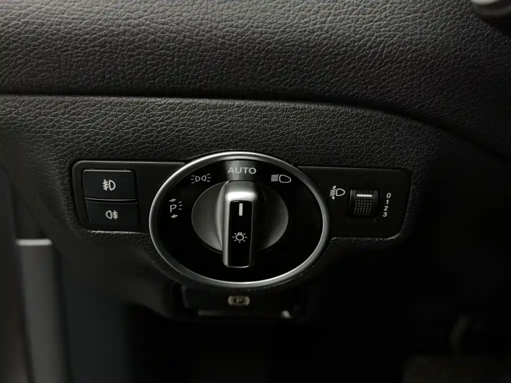 Mercedes-Benz GLA — миниатюра 21