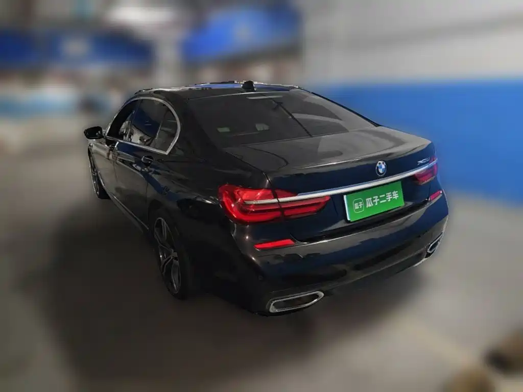 BMW 7 Series — миниатюра 25
