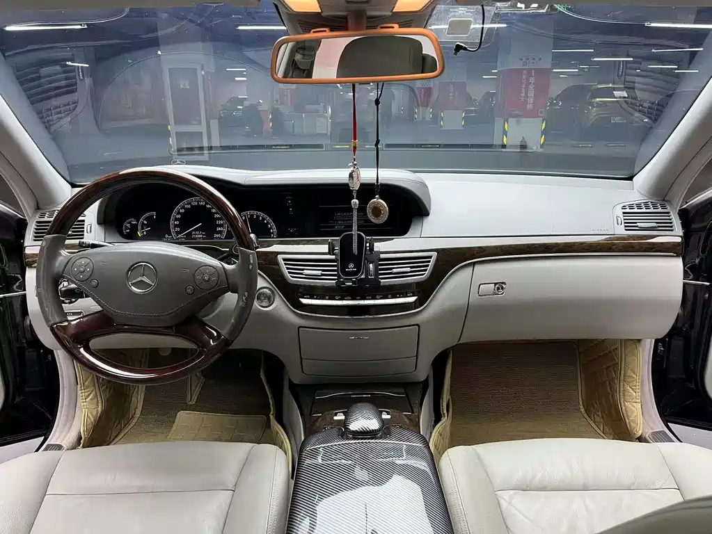 Mercedes-Benz S-Class — миниатюра 26