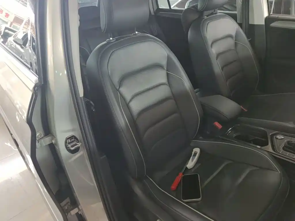 Volkswagen Tiguan L — миниатюра 25
