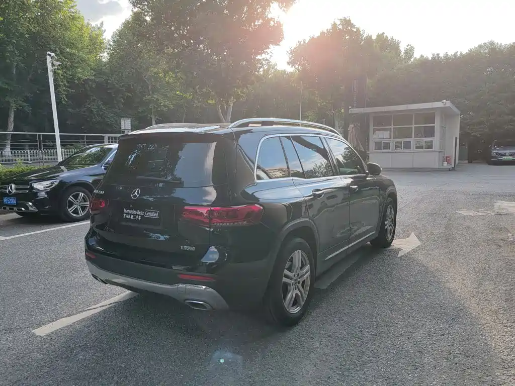 Mercedes-Benz GLB — миниатюра 3