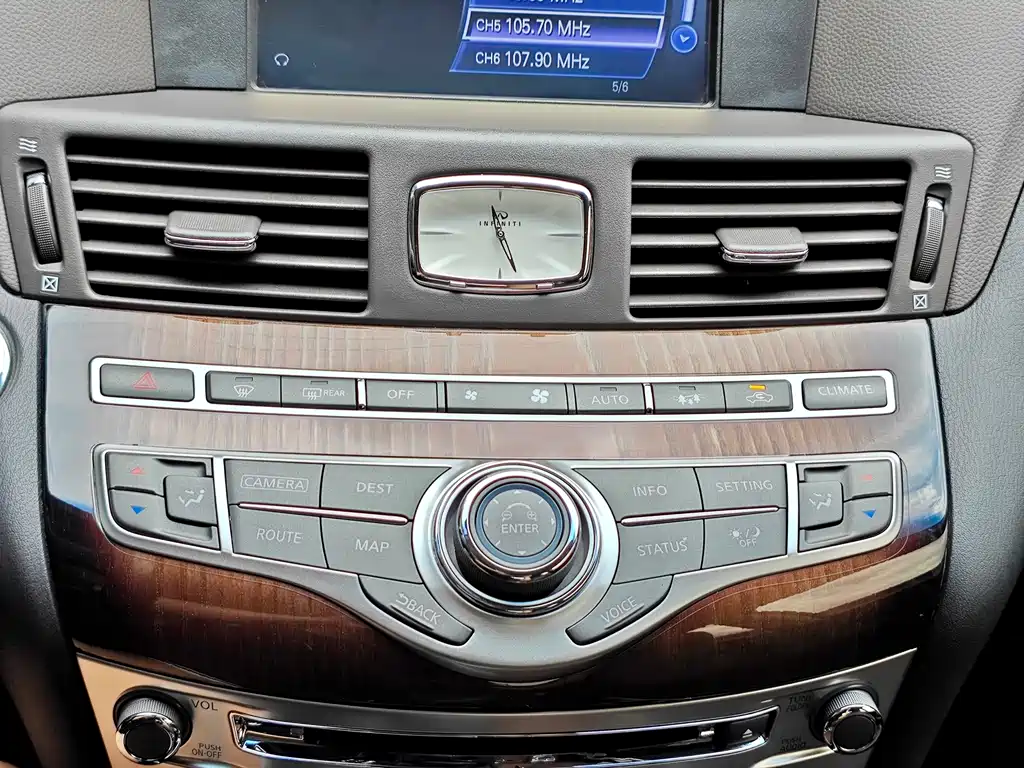 Infiniti Q70 — миниатюра 18
