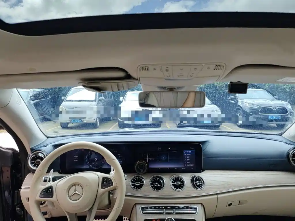 Mercedes-Benz E-Class (Import) — миниатюра 13