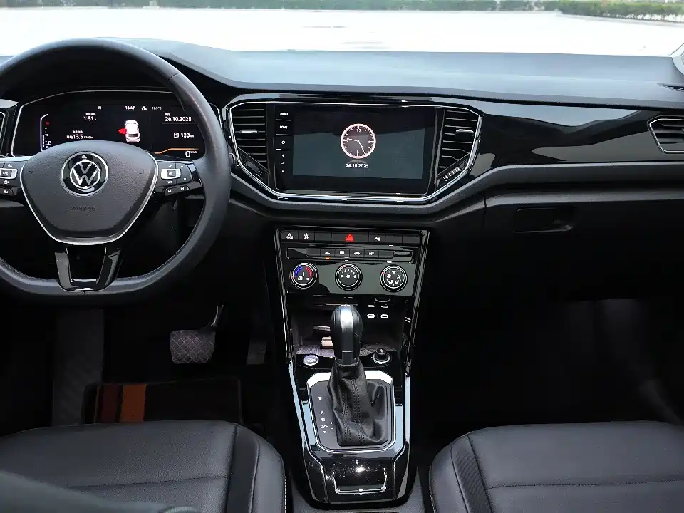 VOLKSWAGEN T ROC EXPLORING SONGS