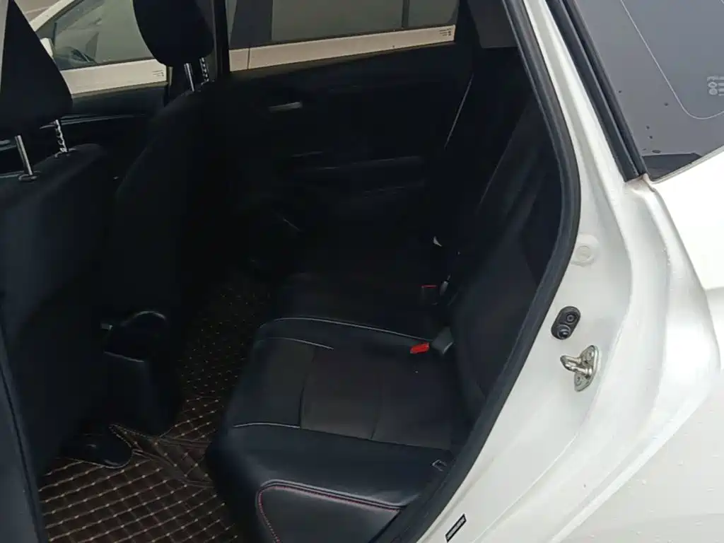 Honda Fit — миниатюра 17