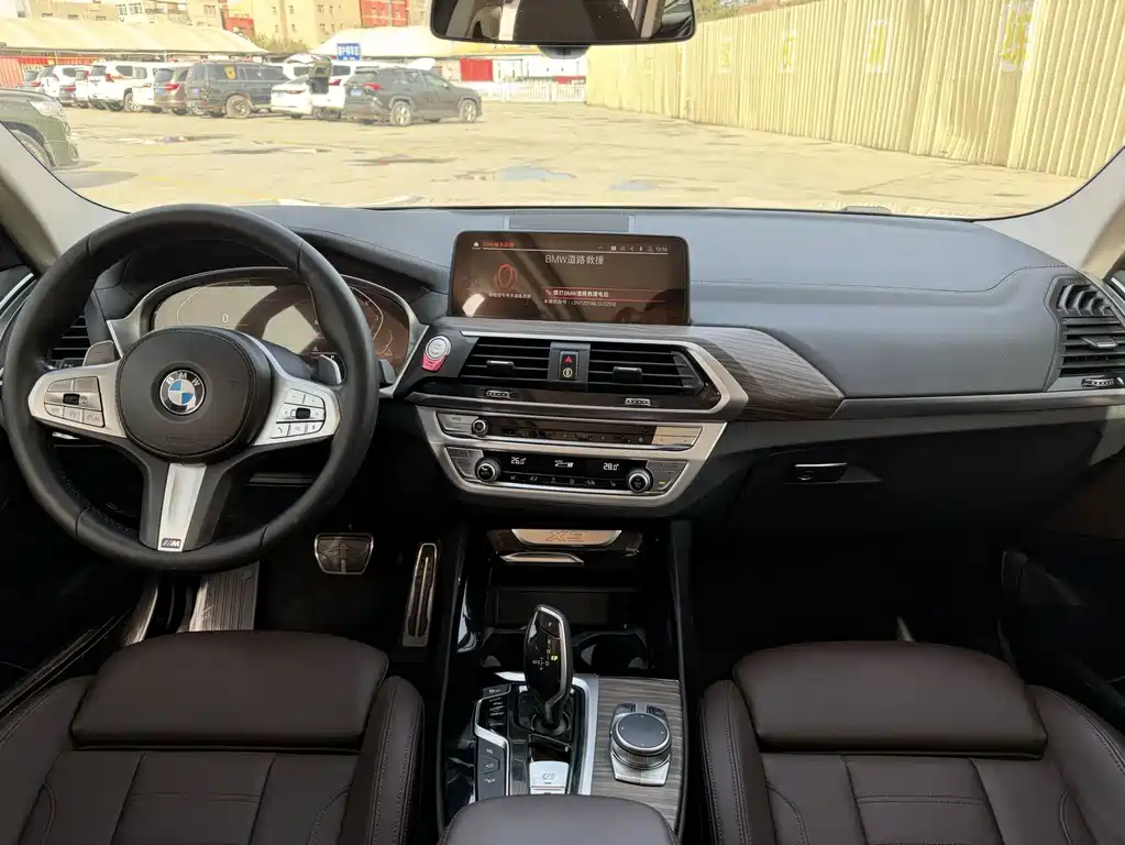 BMW X3 — миниатюра 8