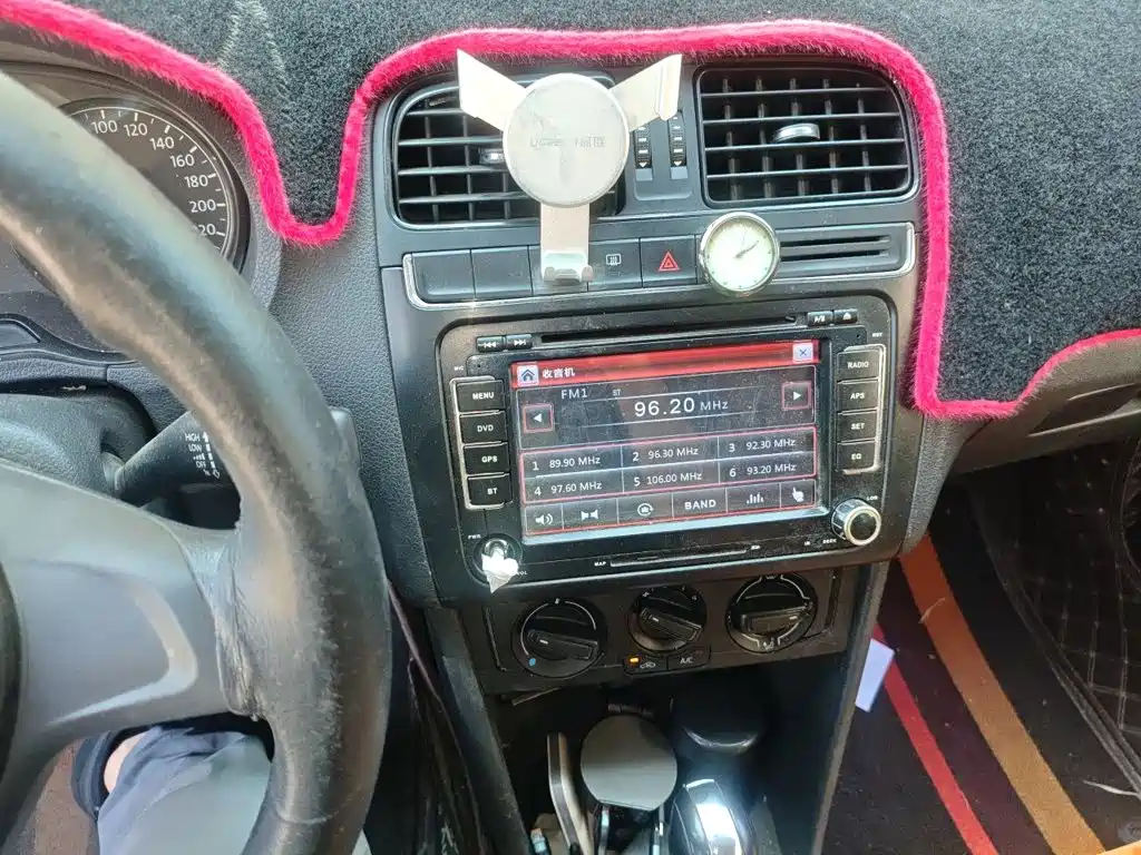 Volkswagen Polo — миниатюра 9