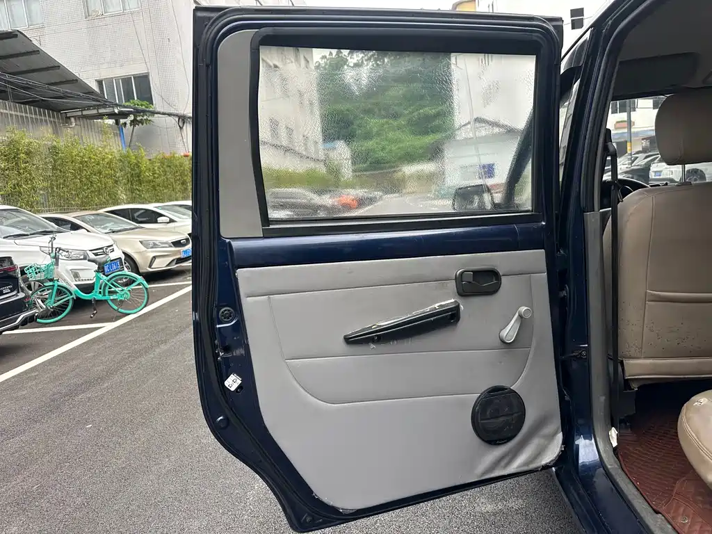 Wuling Hongguang — миниатюра 11