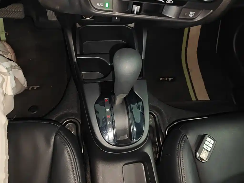 Honda Fit — миниатюра 14