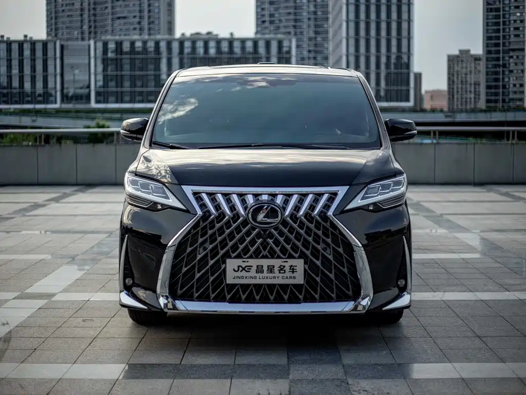 Lexus LM 2020 300h мест