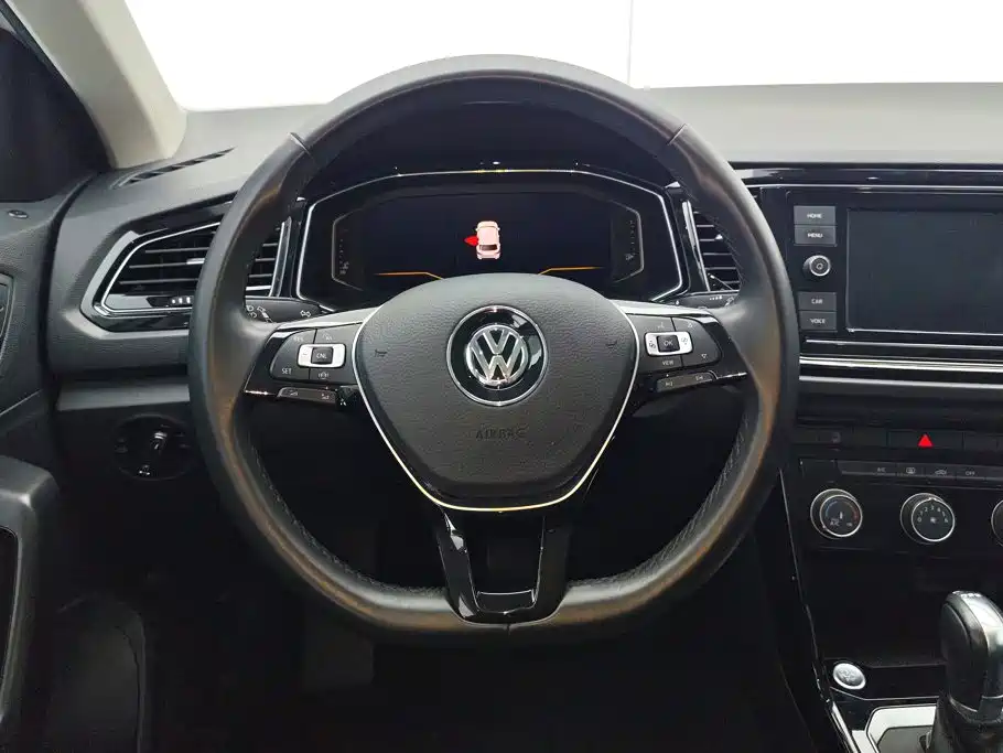Volkswagen T-Roc — миниатюра 15