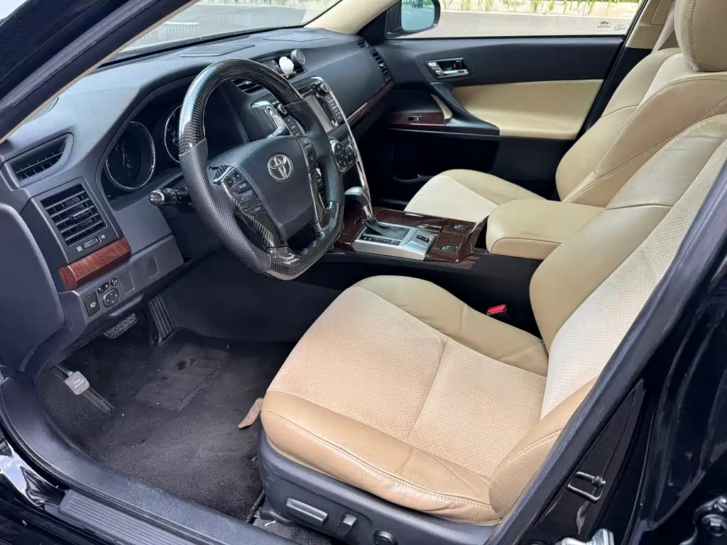Toyota Reiz — миниатюра 4