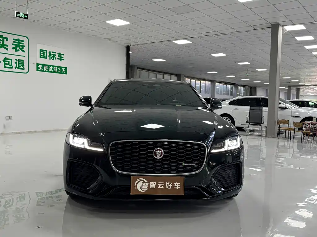 Jaguar XFL — миниатюра 2
