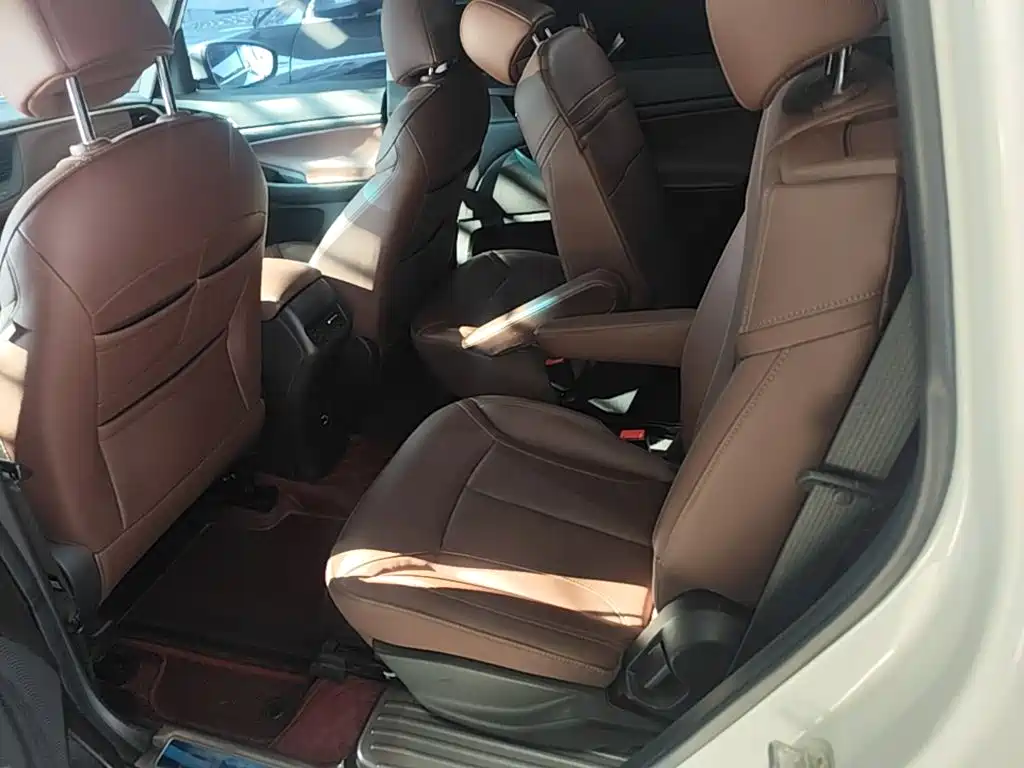 Buick GL6 — миниатюра 17