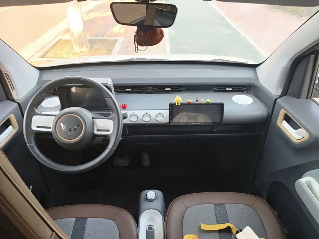Wuling MINIEV — миниатюра 10