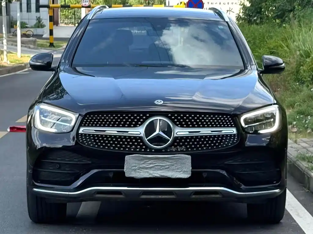 MERCEDES-BENZ GLC