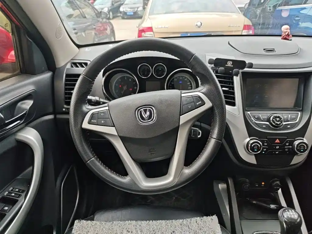 Changan CS35 — миниатюра 11